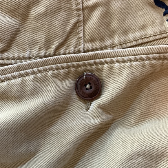 American Eagle Khaki Shorts - Picture 8 of 8